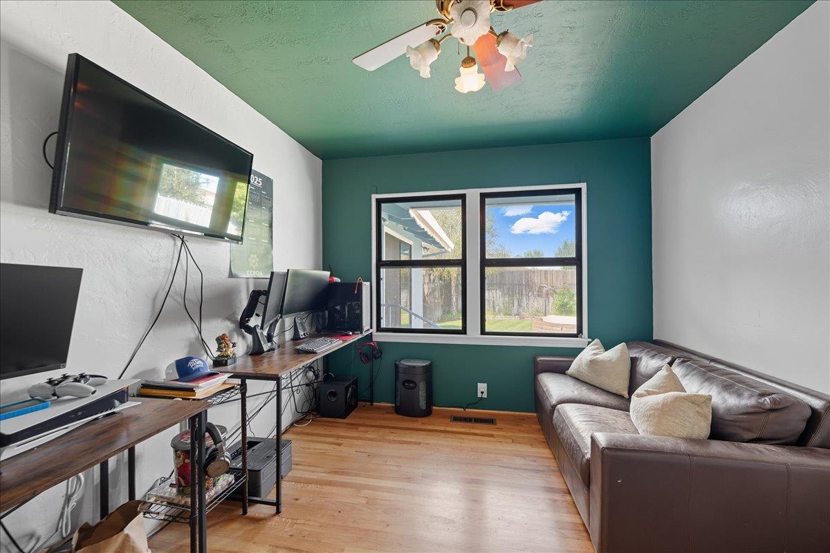 Detail Gallery Image 25 of 36 For 844 Capistrano Dr, Salinas,  CA 93901 - 3 Beds | 1/1 Baths