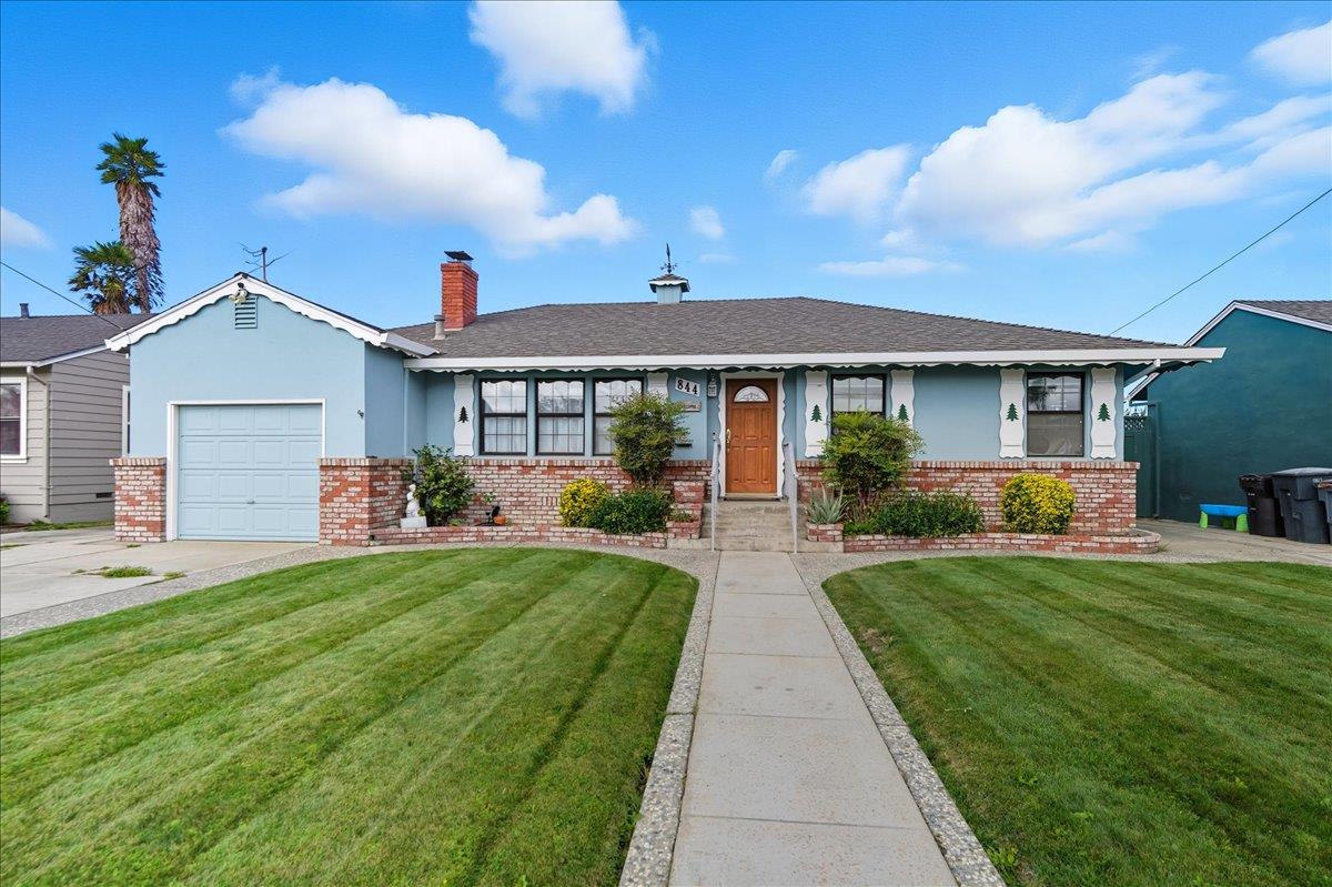 Detail Gallery Image 3 of 36 For 844 Capistrano Dr, Salinas,  CA 93901 - 3 Beds | 1/1 Baths