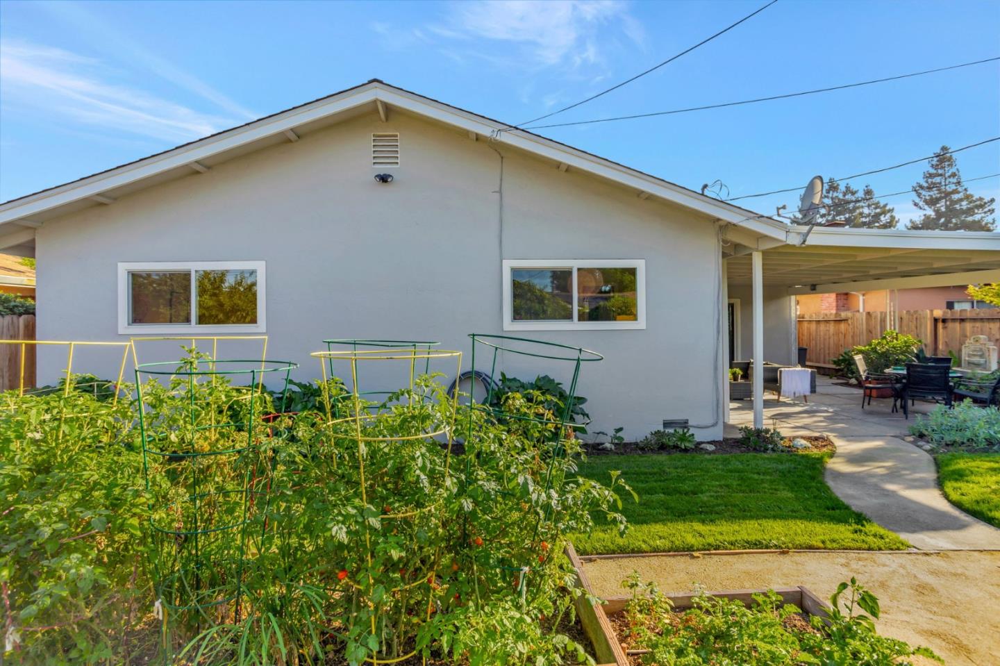 Detail Gallery Image 34 of 37 For 1610 Carmel Dr, San Jose,  CA 95125 - 3 Beds | 2 Baths