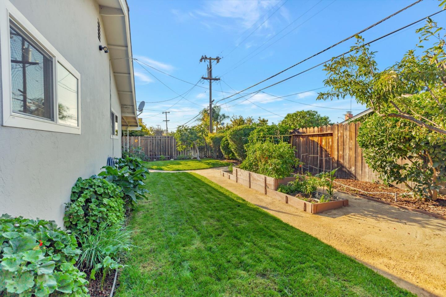 Detail Gallery Image 36 of 37 For 1610 Carmel Dr, San Jose,  CA 95125 - 3 Beds | 2 Baths