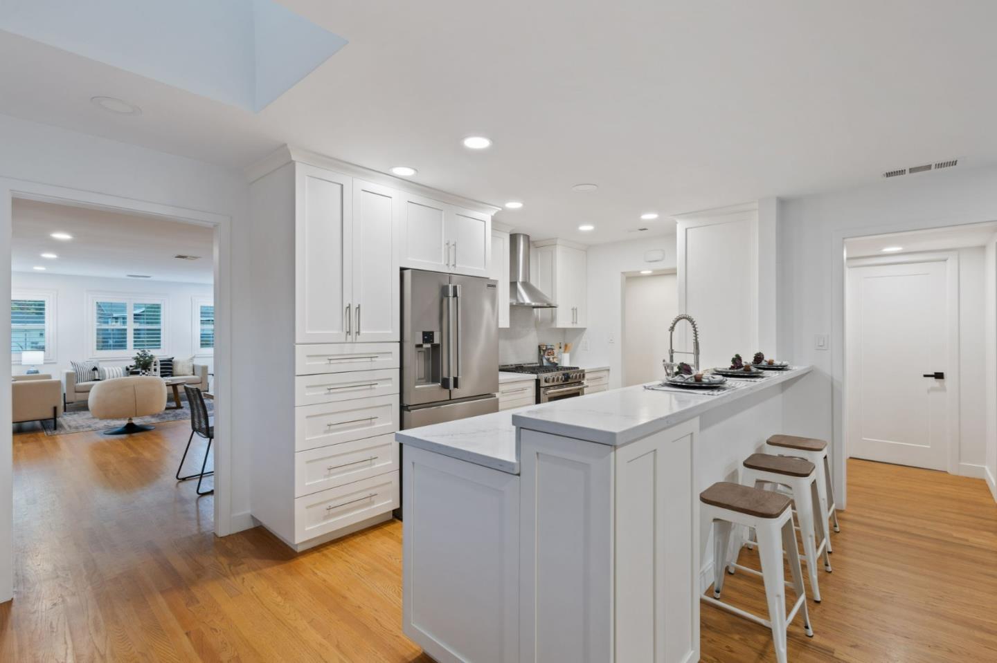 Detail Gallery Image 11 of 43 For 4451 Stoney Way, Carmichael,  CA 95608 - 3 Beds | 2 Baths