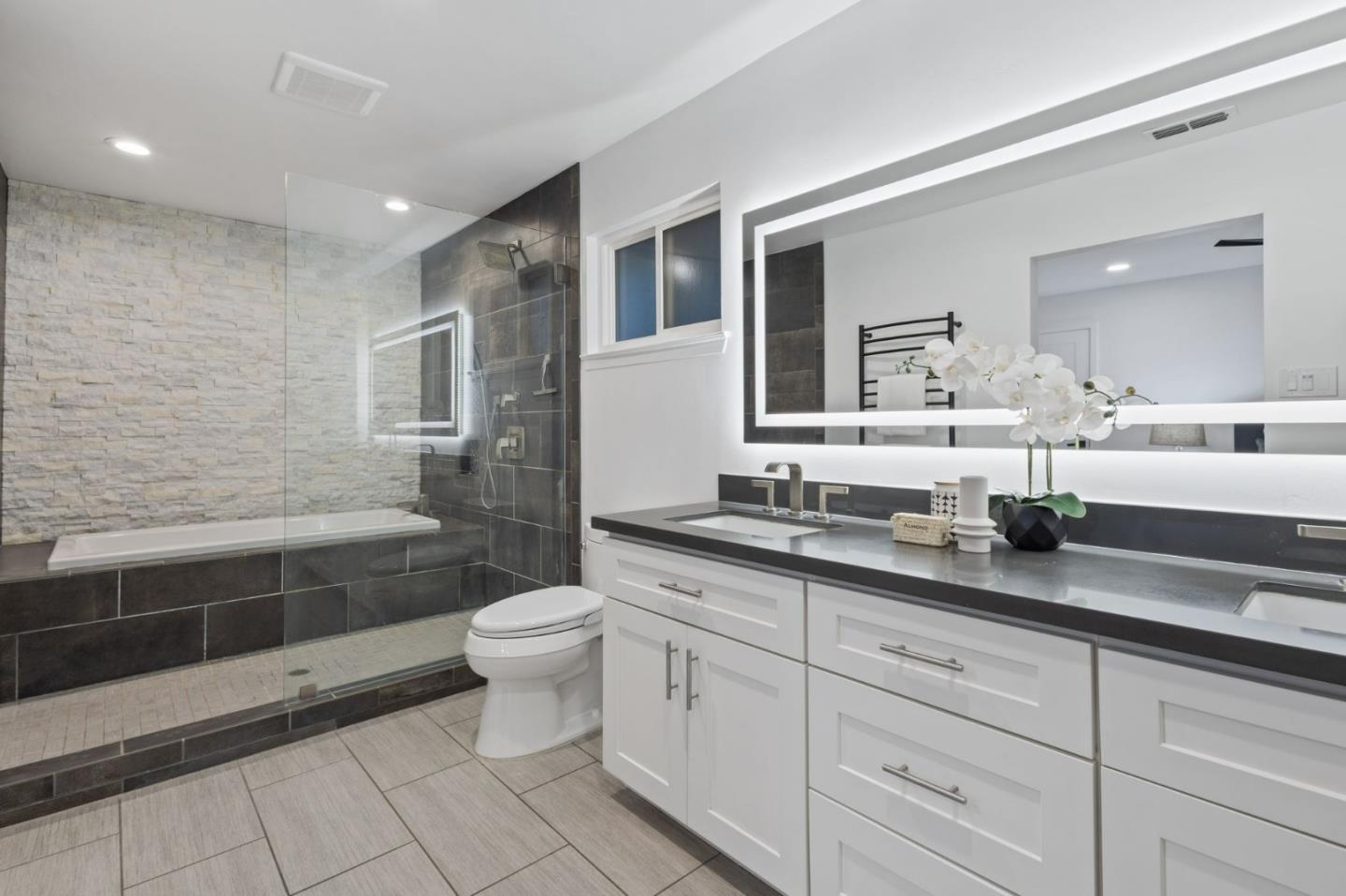 Detail Gallery Image 28 of 43 For 4451 Stoney Way, Carmichael,  CA 95608 - 3 Beds | 2 Baths