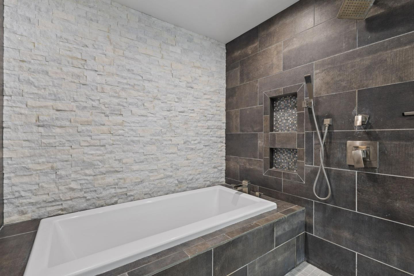 Detail Gallery Image 30 of 43 For 4451 Stoney Way, Carmichael,  CA 95608 - 3 Beds | 2 Baths