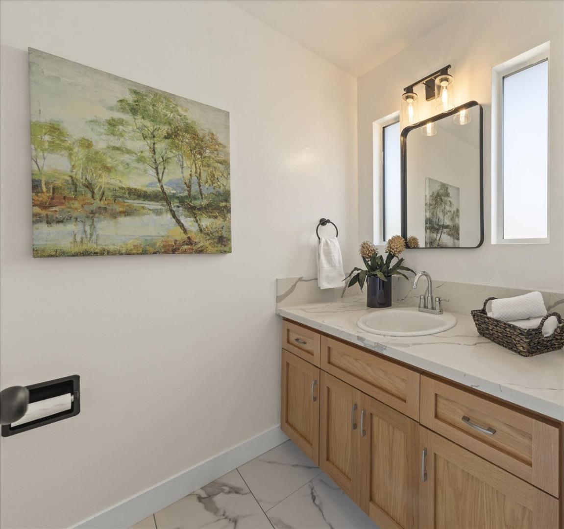 Detail Gallery Image 13 of 48 For 256 Segre Pl, Santa Cruz,  CA 95060 - 3 Beds | 2/1 Baths