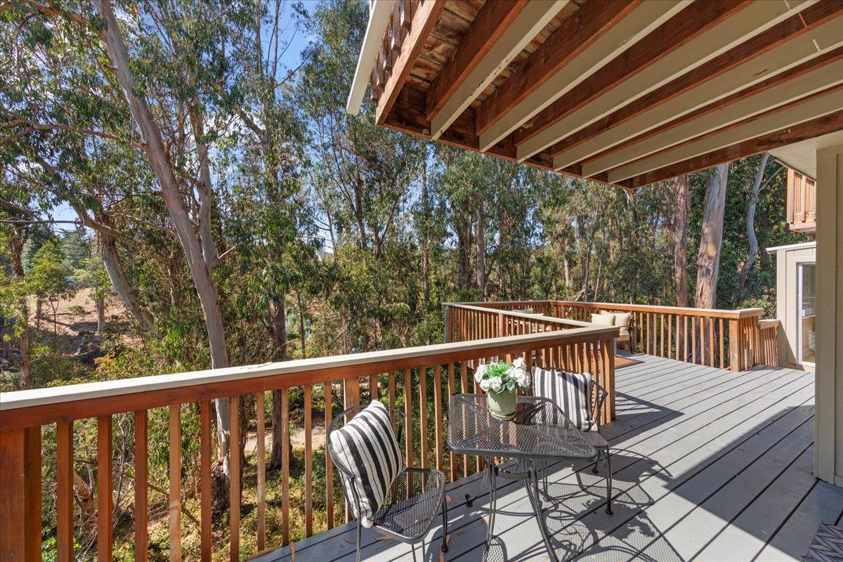 Detail Gallery Image 14 of 48 For 256 Segre Pl, Santa Cruz,  CA 95060 - 3 Beds | 2/1 Baths