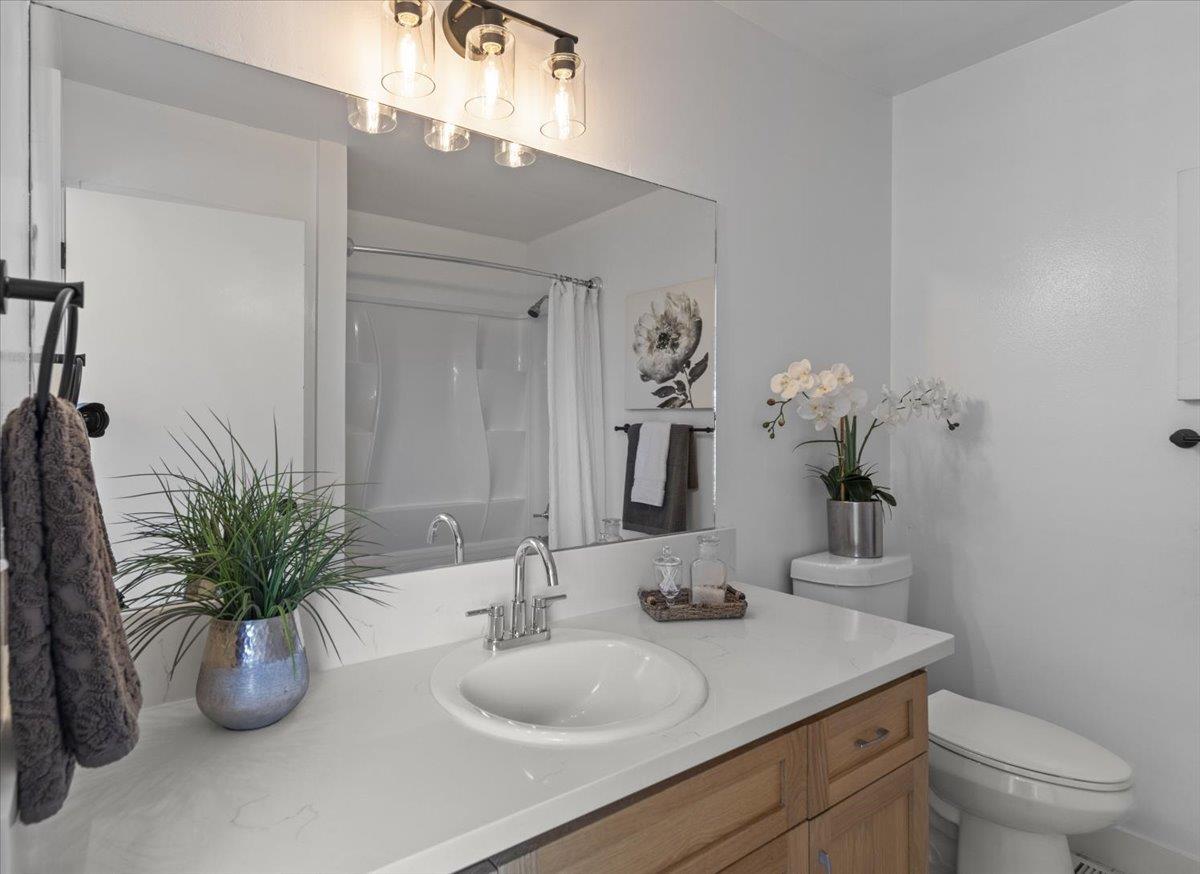 Detail Gallery Image 28 of 48 For 256 Segre Pl, Santa Cruz,  CA 95060 - 3 Beds | 2/1 Baths