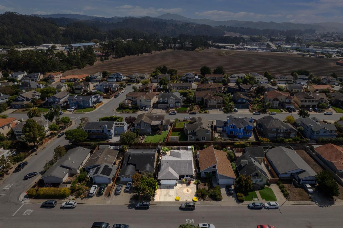 Detail Gallery Image 34 of 37 For 567 Terrace Ave, Half Moon Bay,  CA 94019 - 3 Beds | 2 Baths