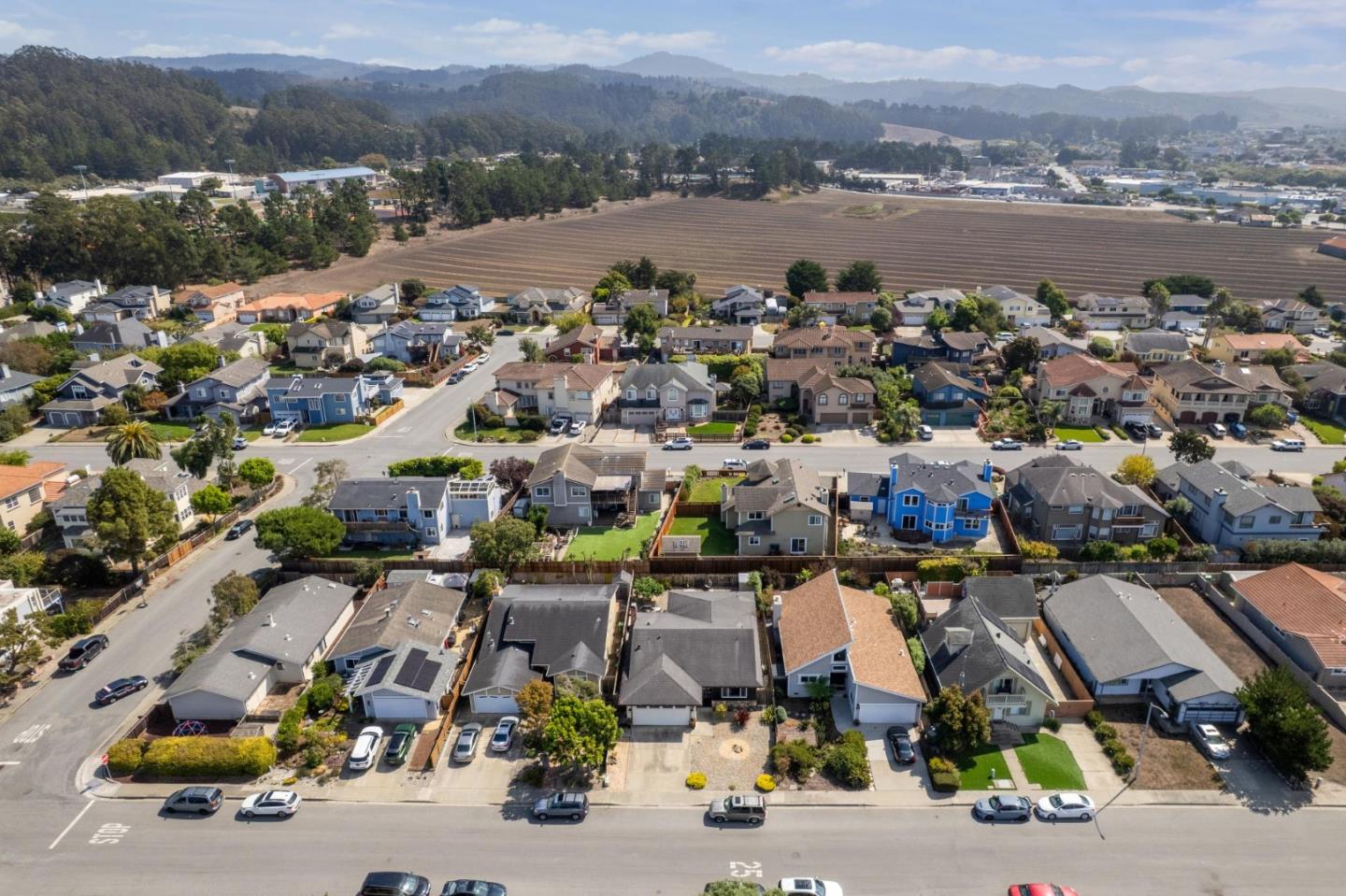 Detail Gallery Image 35 of 37 For 567 Terrace Ave, Half Moon Bay,  CA 94019 - 3 Beds | 2 Baths