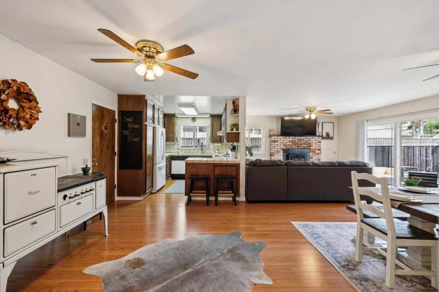 Detail Gallery Image 8 of 37 For 567 Terrace Ave, Half Moon Bay,  CA 94019 - 3 Beds | 2 Baths