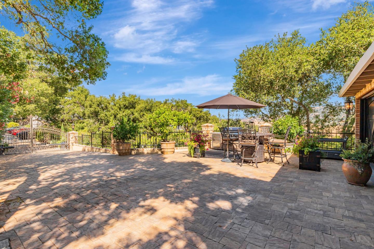 Detail Gallery Image 12 of 19 For 17864 Holiday Dr, Morgan Hill,  CA 95037 - 4 Beds | 3/1 Baths