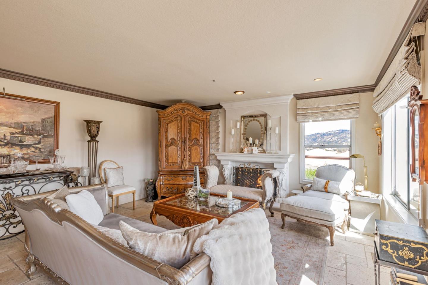 Detail Gallery Image 14 of 19 For 17864 Holiday Dr, Morgan Hill,  CA 95037 - 4 Beds | 3/1 Baths