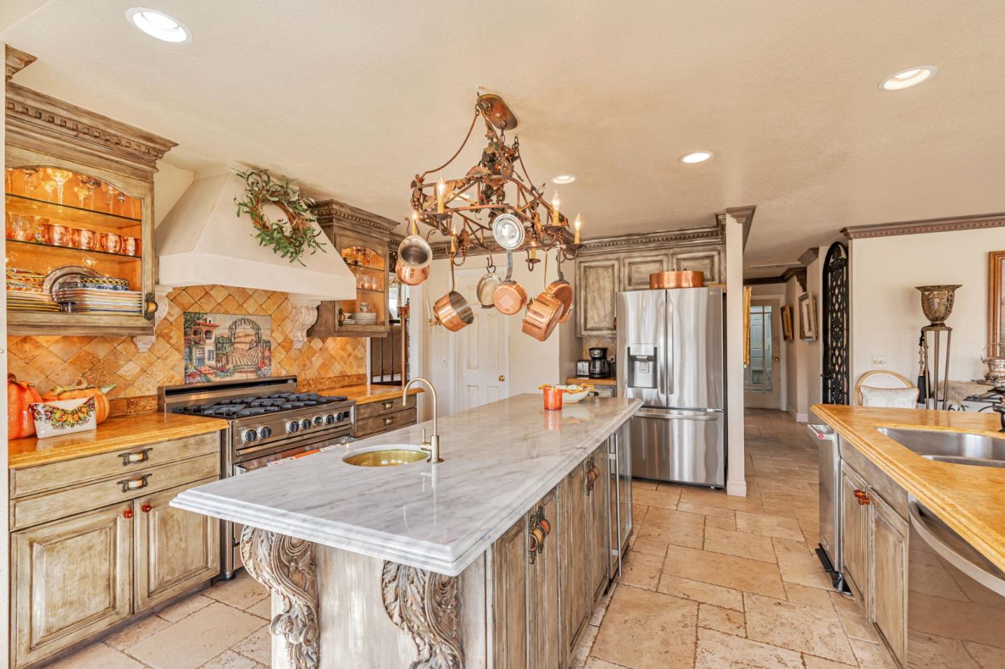 Detail Gallery Image 18 of 19 For 17864 Holiday Dr, Morgan Hill,  CA 95037 - 4 Beds | 3/1 Baths