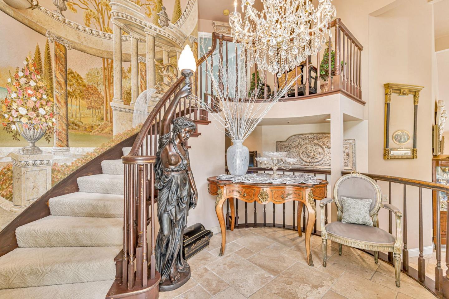 Detail Gallery Image 4 of 19 For 17864 Holiday Dr, Morgan Hill,  CA 95037 - 4 Beds | 3/1 Baths