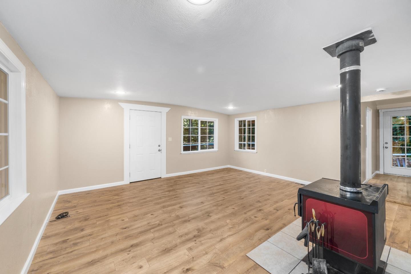 Detail Gallery Image 5 of 34 For 10229 Redwood Dr, Felton,  CA 95018 - 3 Beds | 2 Baths