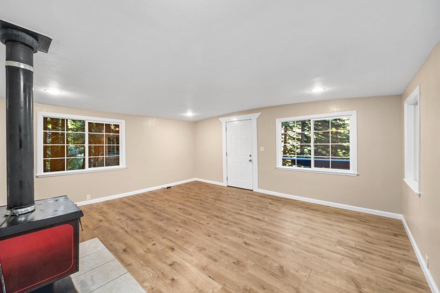 Detail Gallery Image 6 of 34 For 10229 Redwood Dr, Felton,  CA 95018 - 3 Beds | 2 Baths