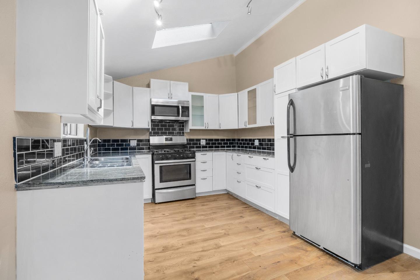 Detail Gallery Image 7 of 34 For 10229 Redwood Dr, Felton,  CA 95018 - 3 Beds | 2 Baths