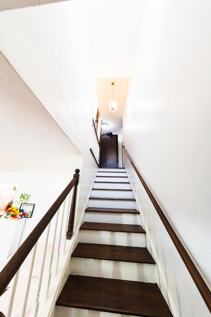 Detail Gallery Image 8 of 14 For 233 Omira Dr, San Jose,  CA 95123 - 3 Beds | 2 Baths