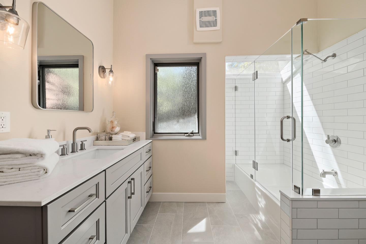 Detail Gallery Image 18 of 37 For 60 Linaria Way, Portola Valley,  CA 94028 - 4 Beds | 3 Baths