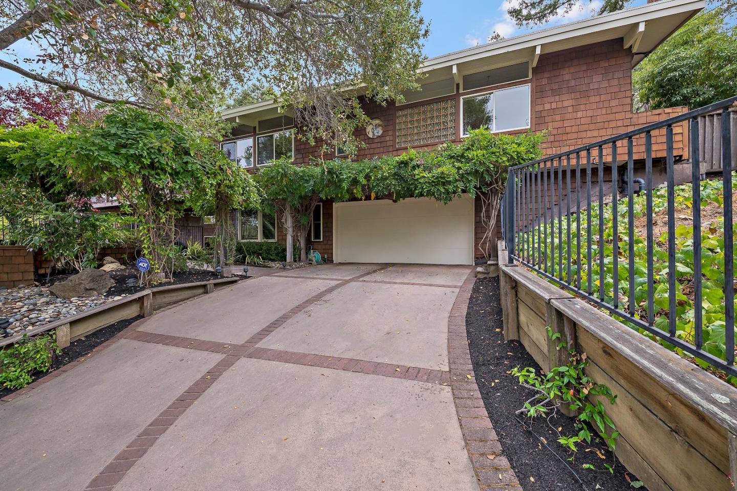 Detail Gallery Image 3 of 37 For 60 Linaria Way, Portola Valley,  CA 94028 - 4 Beds | 3 Baths