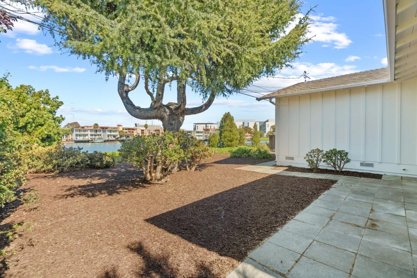 Detail Gallery Image 22 of 26 For 1761 Lake St, San Mateo,  CA 94403 - 3 Beds | 2 Baths