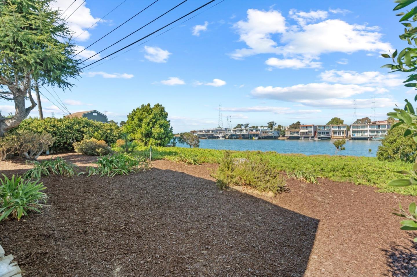 Detail Gallery Image 24 of 26 For 1761 Lake St, San Mateo,  CA 94403 - 3 Beds | 2 Baths