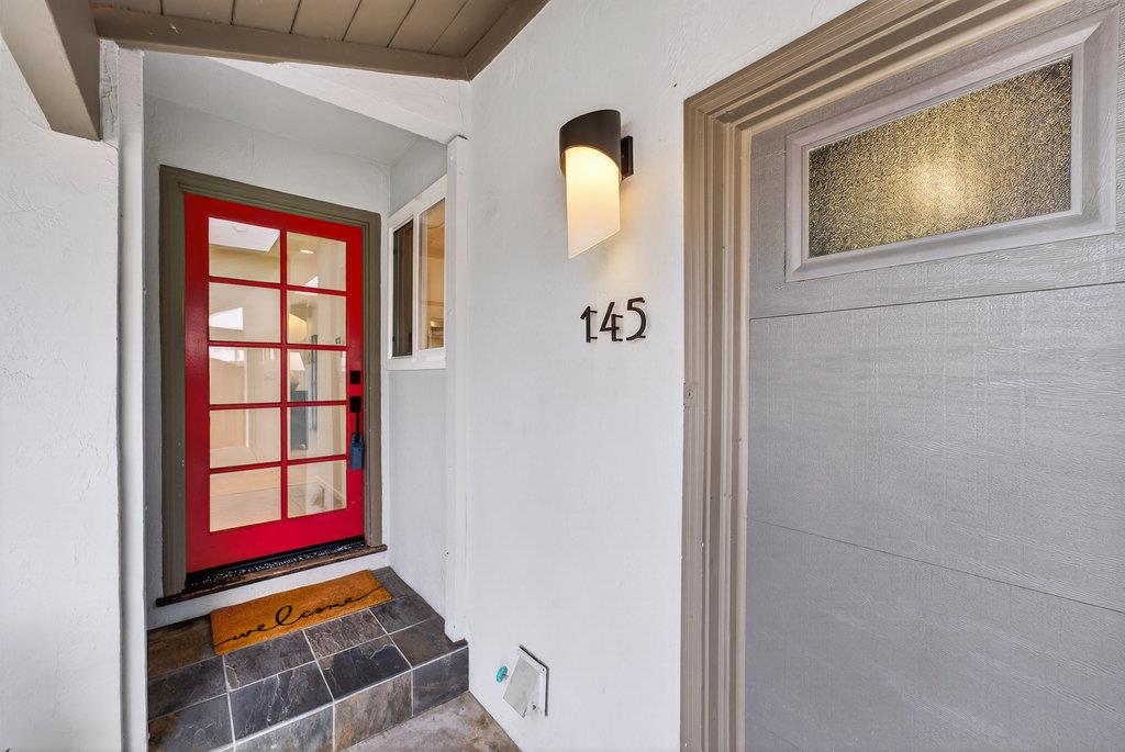 Detail Gallery Image 3 of 47 For 145 Wesley St, Capitola,  CA 95010 - 3 Beds | 2 Baths