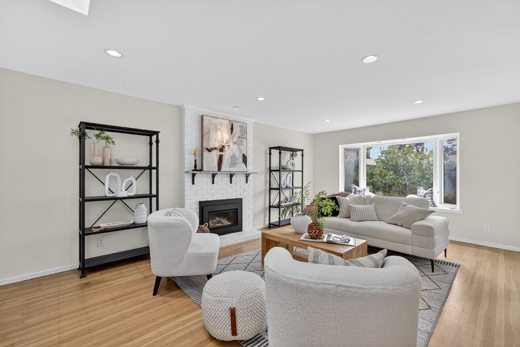 Detail Gallery Image 4 of 47 For 145 Wesley St, Capitola,  CA 95010 - 3 Beds | 2 Baths