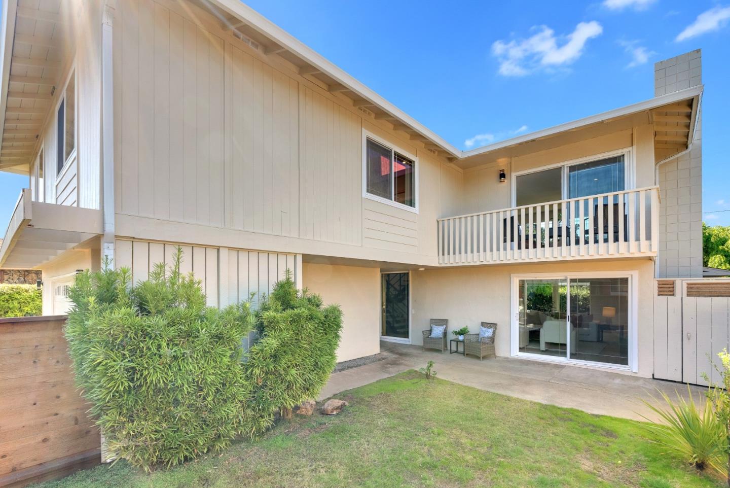 Detail Gallery Image 2 of 41 For 2410 Tipperary Ave, South San Francisco,  CA 94080 - 5 Beds | 3 Baths