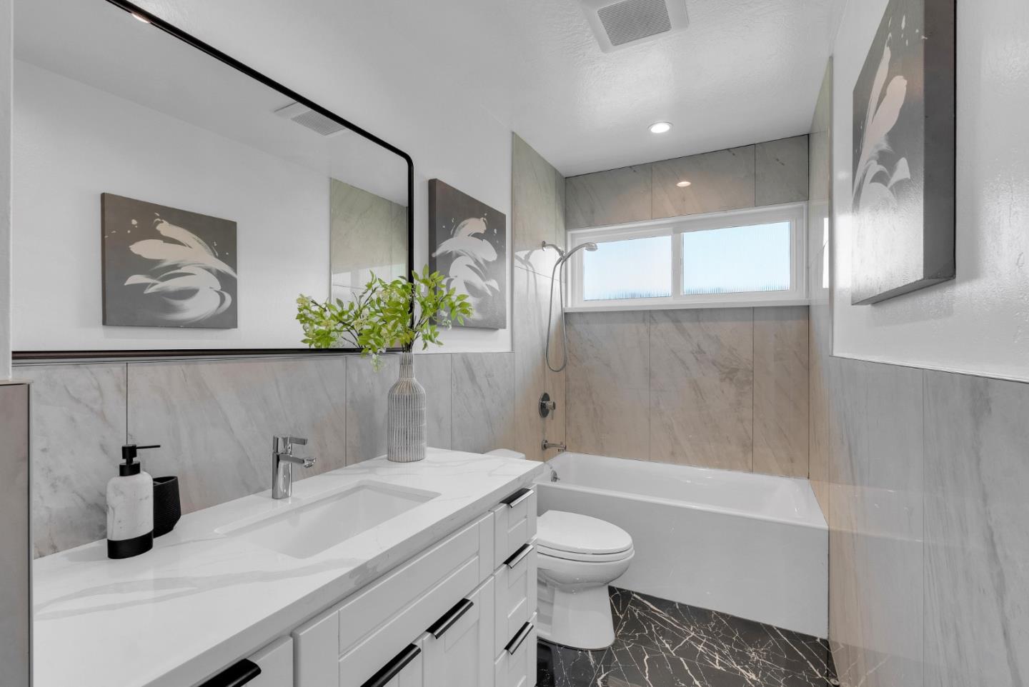 Detail Gallery Image 25 of 41 For 2410 Tipperary Ave, South San Francisco,  CA 94080 - 5 Beds | 3 Baths