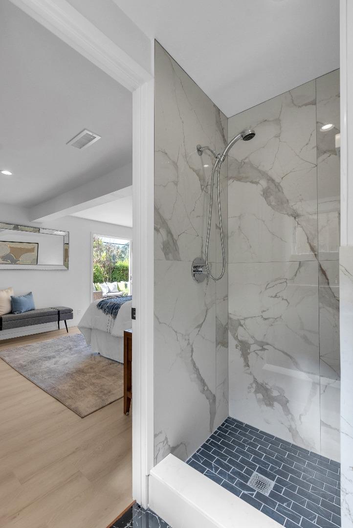 Detail Gallery Image 31 of 41 For 2410 Tipperary Ave, South San Francisco,  CA 94080 - 5 Beds | 3 Baths