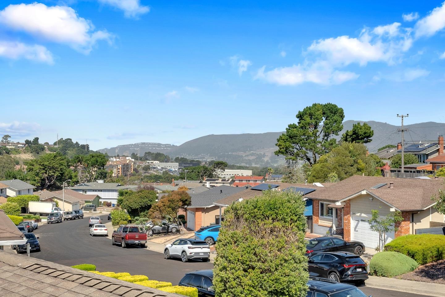 Detail Gallery Image 32 of 41 For 2410 Tipperary Ave, South San Francisco,  CA 94080 - 5 Beds | 3 Baths