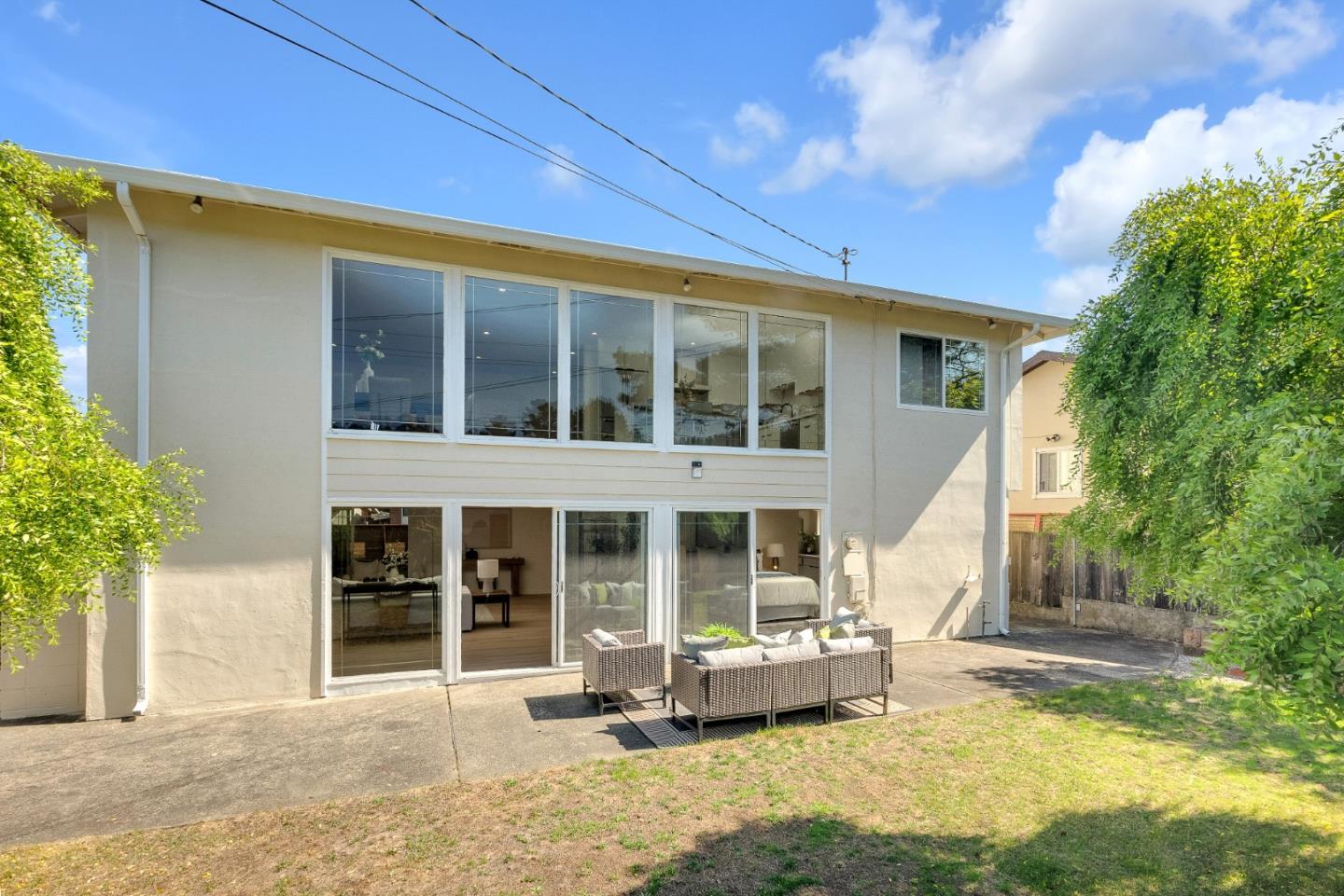 Detail Gallery Image 33 of 41 For 2410 Tipperary Ave, South San Francisco,  CA 94080 - 5 Beds | 3 Baths