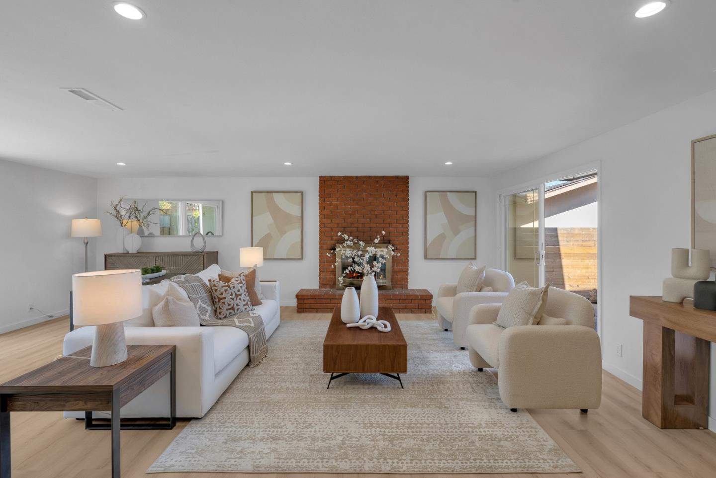 Detail Gallery Image 5 of 41 For 2410 Tipperary Ave, South San Francisco,  CA 94080 - 5 Beds | 3 Baths