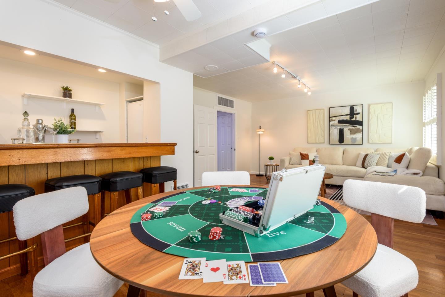 Detail Gallery Image 21 of 25 For 4 Royce Way, Daly City,  CA 94014 - 3 Beds | 2 Baths