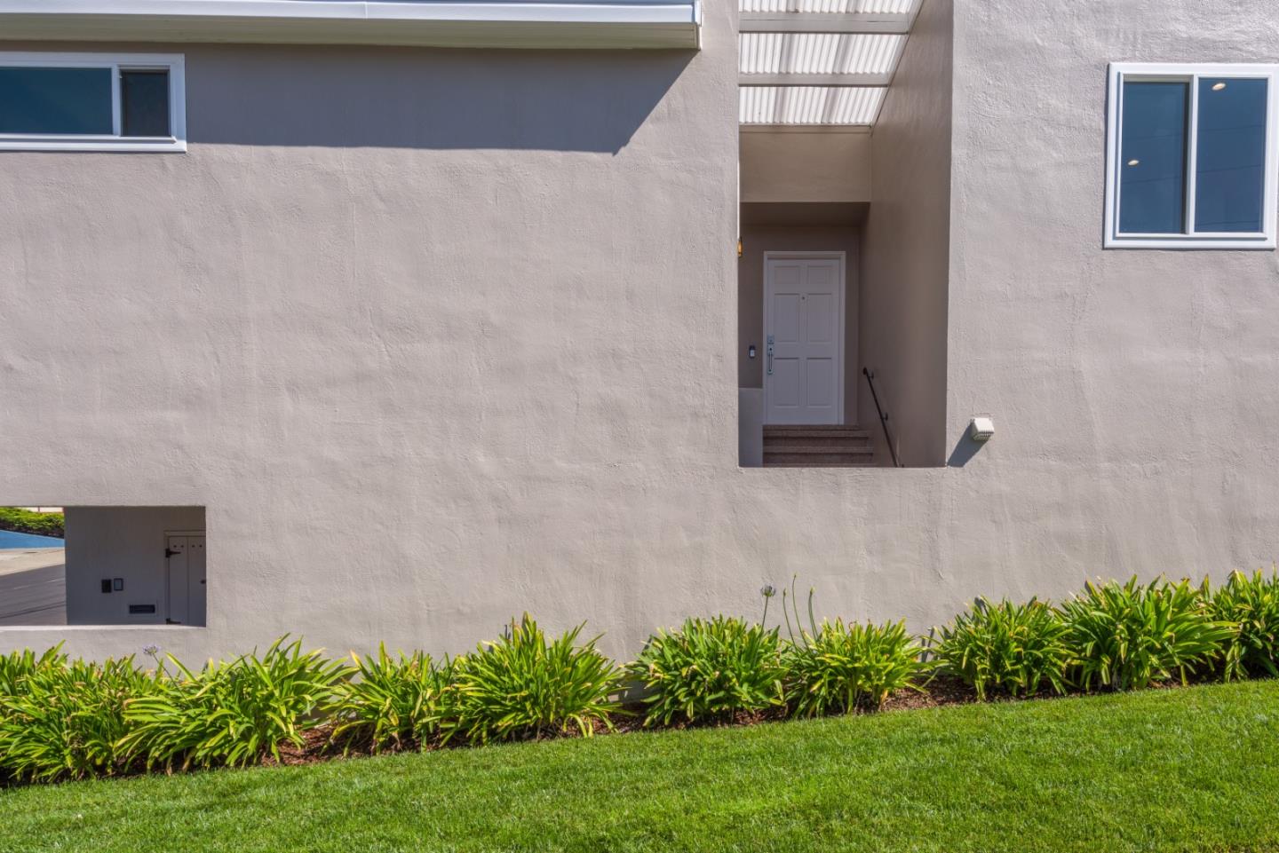 Detail Gallery Image 3 of 25 For 4 Royce Way, Daly City,  CA 94014 - 3 Beds | 2 Baths