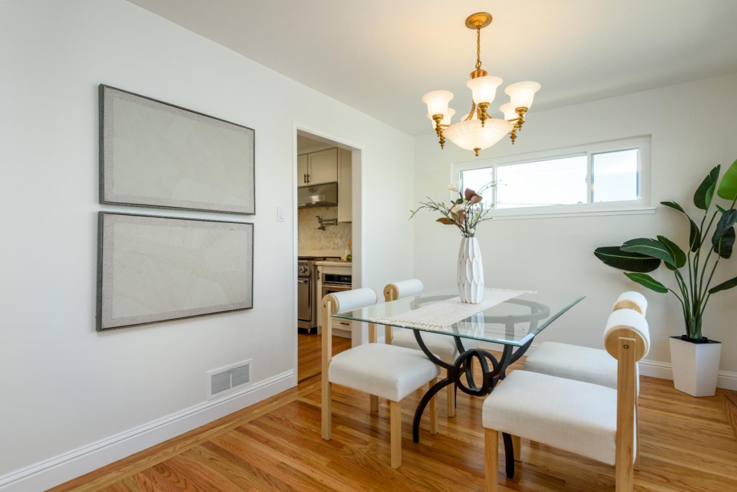 Detail Gallery Image 9 of 25 For 4 Royce Way, Daly City,  CA 94014 - 3 Beds | 2 Baths