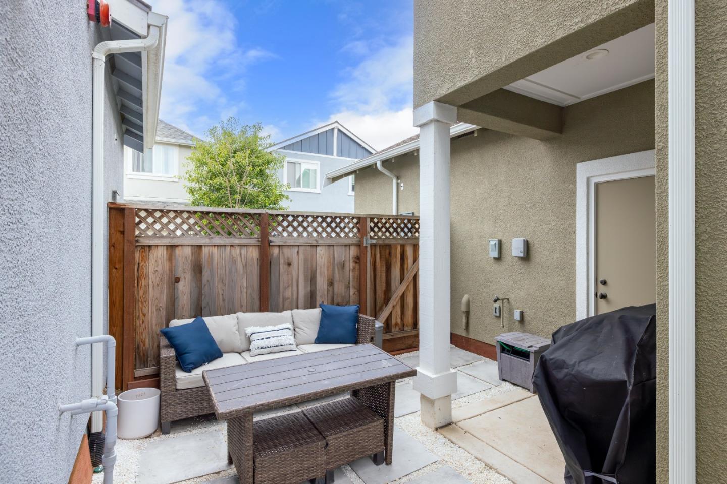 Detail Gallery Image 27 of 31 For 21610 Ord Ave, Marina,  CA 93933 - 3 Beds | 3 Baths