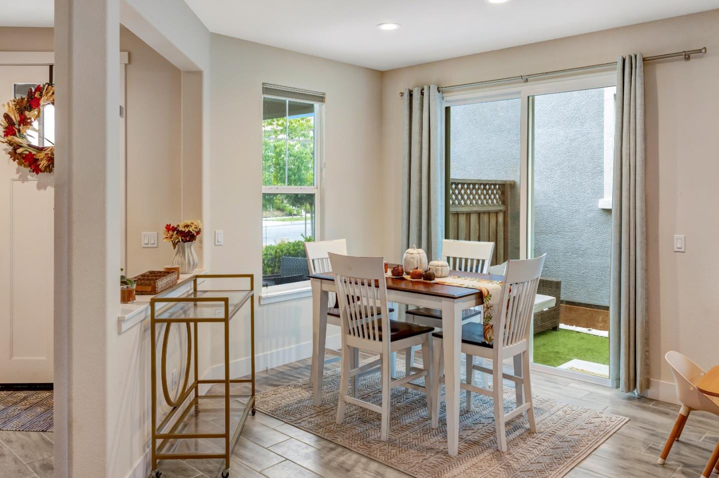 Detail Gallery Image 6 of 31 For 21610 Ord Ave, Marina,  CA 93933 - 3 Beds | 3 Baths