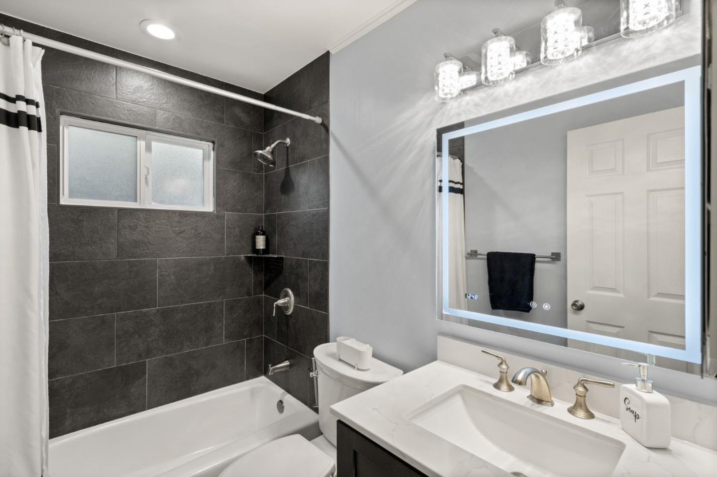 Detail Gallery Image 20 of 31 For 5883 Manichetti Ct, San Jose,  CA 95123 - 3 Beds | 2 Baths