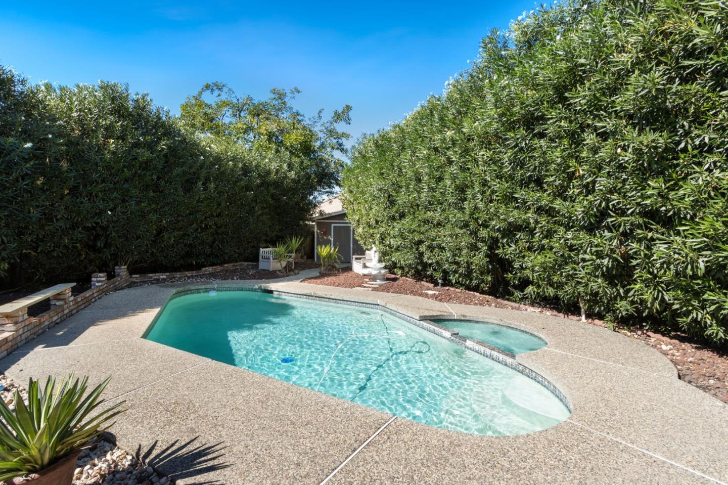 Detail Gallery Image 25 of 31 For 5883 Manichetti Ct, San Jose,  CA 95123 - 3 Beds | 2 Baths