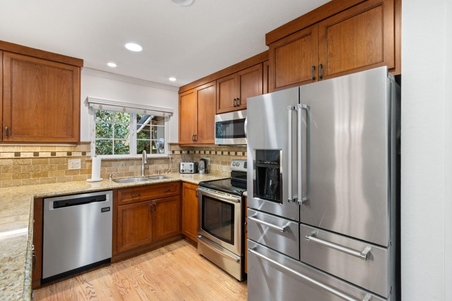 Detail Gallery Image 8 of 31 For 5883 Manichetti Ct, San Jose,  CA 95123 - 3 Beds | 2 Baths