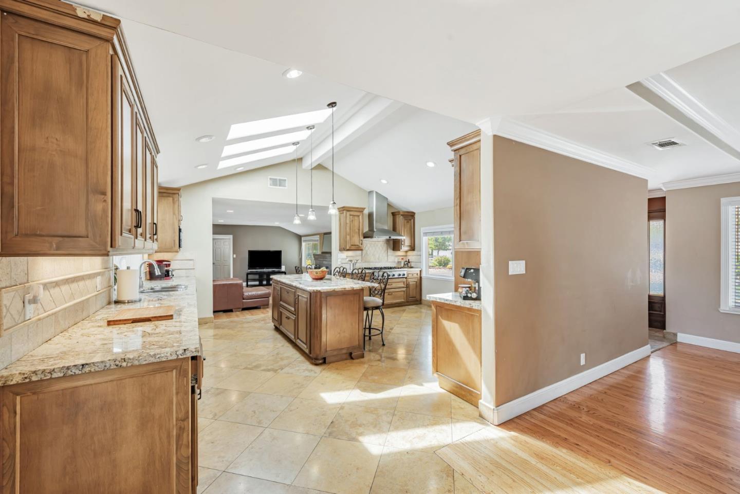 Detail Gallery Image 12 of 38 For 2598 Cottle Ave, San Jose,  CA 95125 - 3 Beds | 2/1 Baths