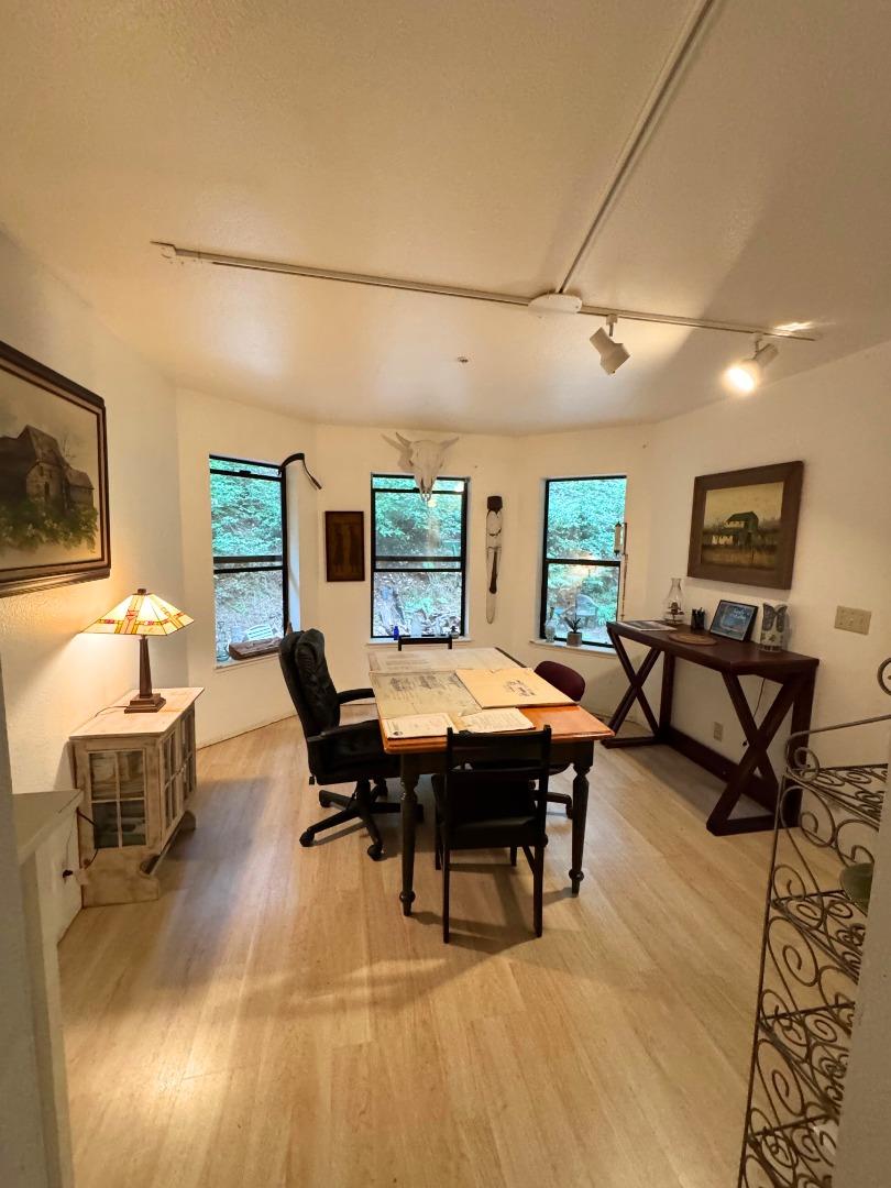 Detail Gallery Image 10 of 21 For 700 Laurel View Rd, Los Gatos,  CA 95033 - 1 Beds | 1 Baths