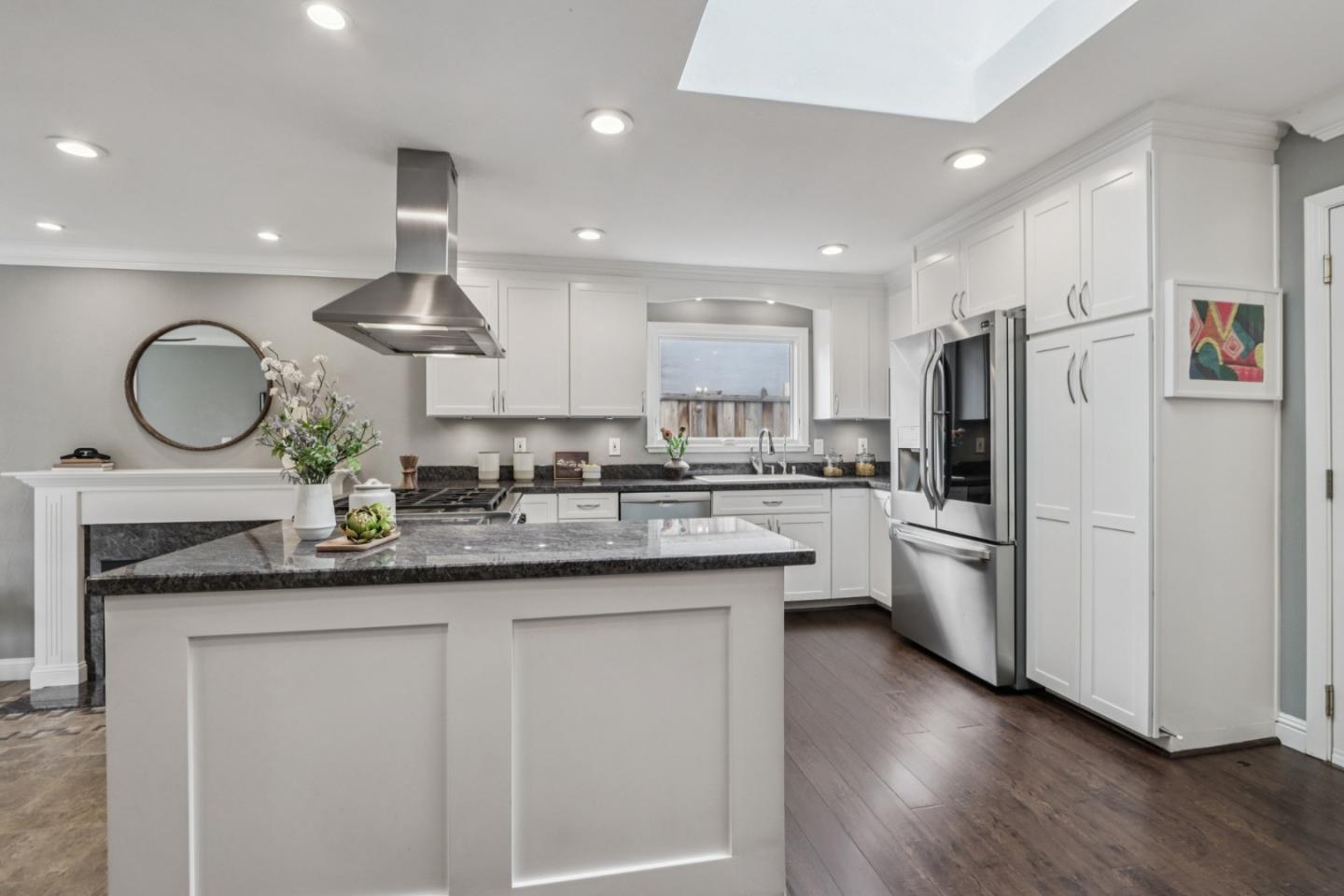 Detail Gallery Image 10 of 56 For 5780 Herma St, San Jose,  CA 95123 - 4 Beds | 2 Baths