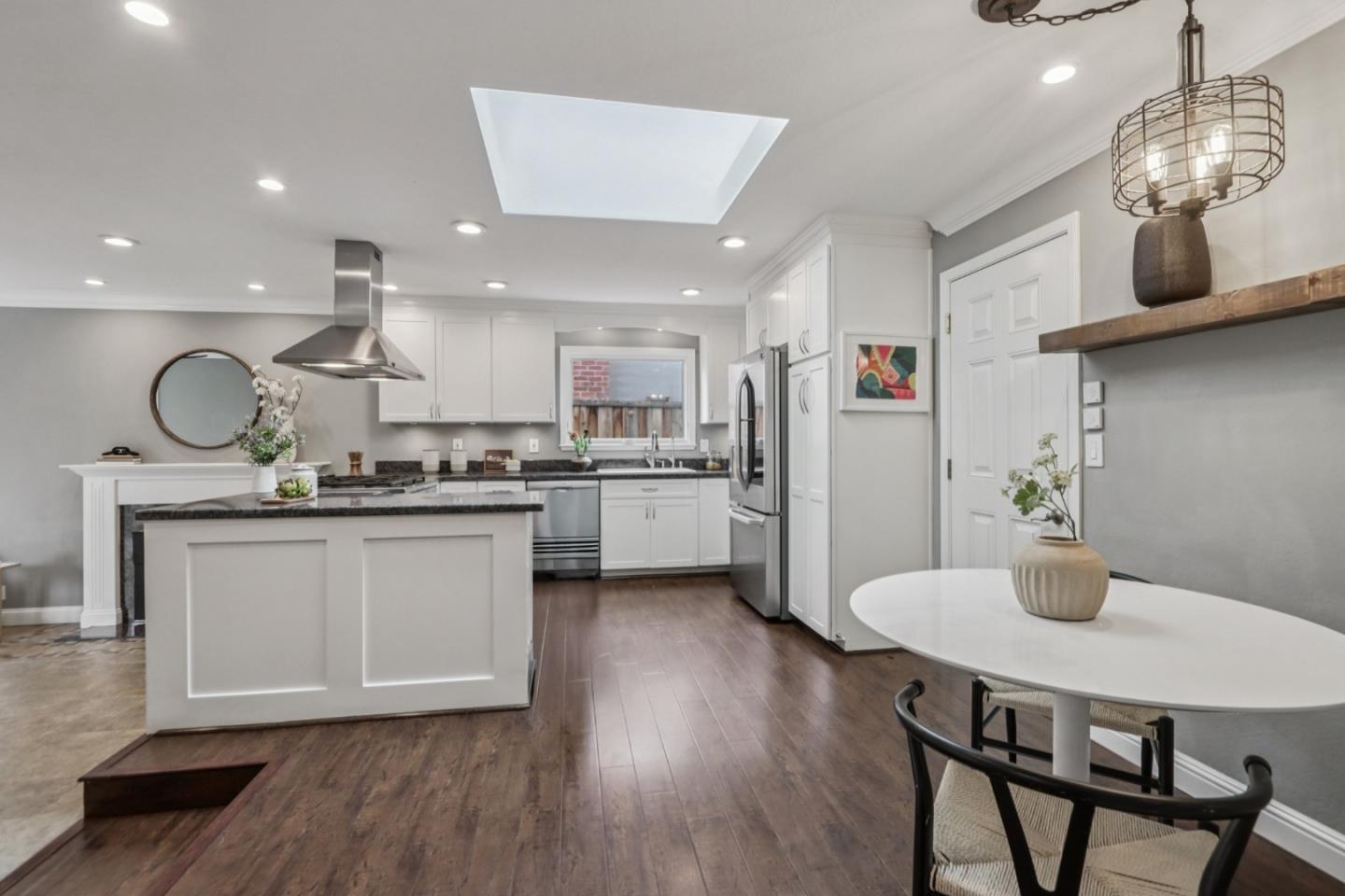 Detail Gallery Image 13 of 56 For 5780 Herma St, San Jose,  CA 95123 - 4 Beds | 2 Baths