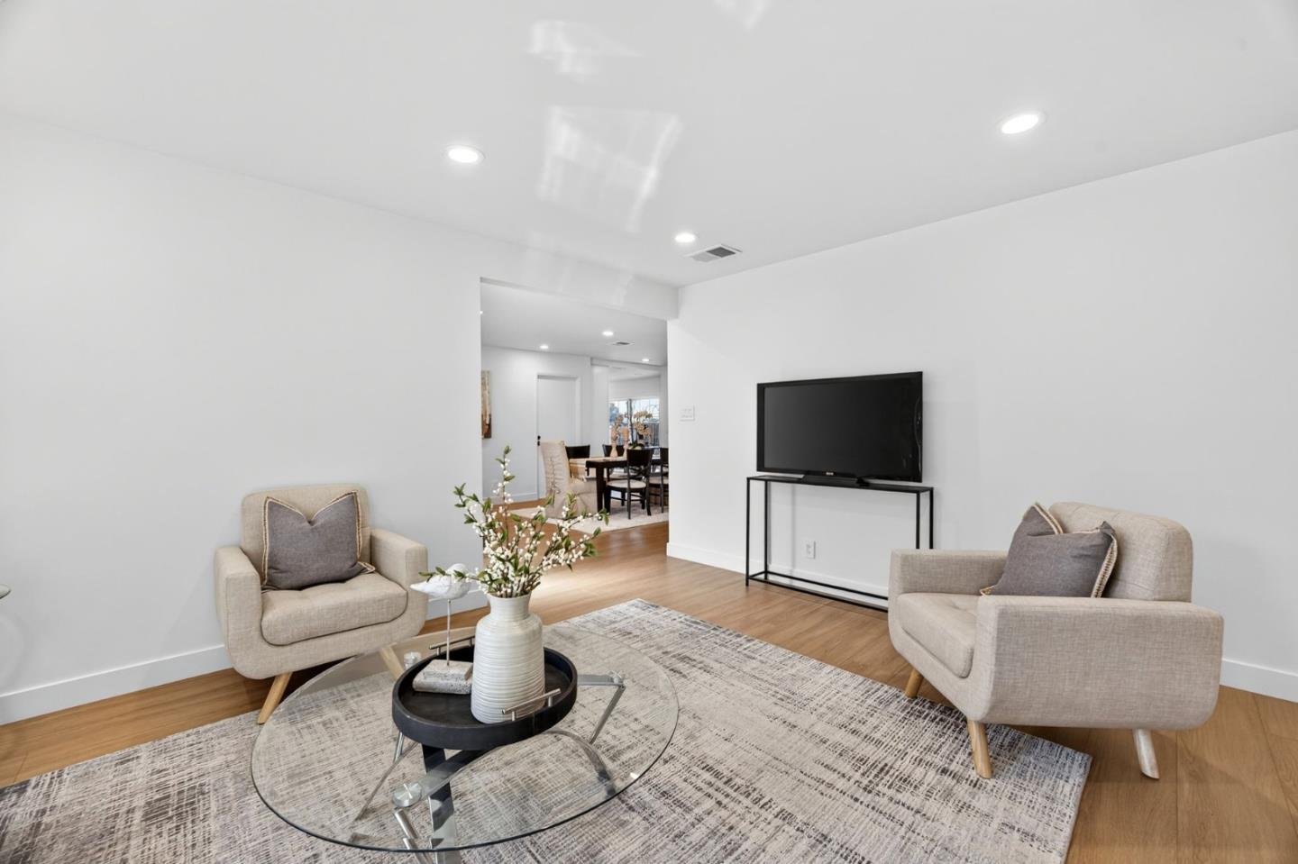 Detail Gallery Image 4 of 36 For 625 Kiowa Cir, San Jose,  CA 95123 - 4 Beds | 2 Baths