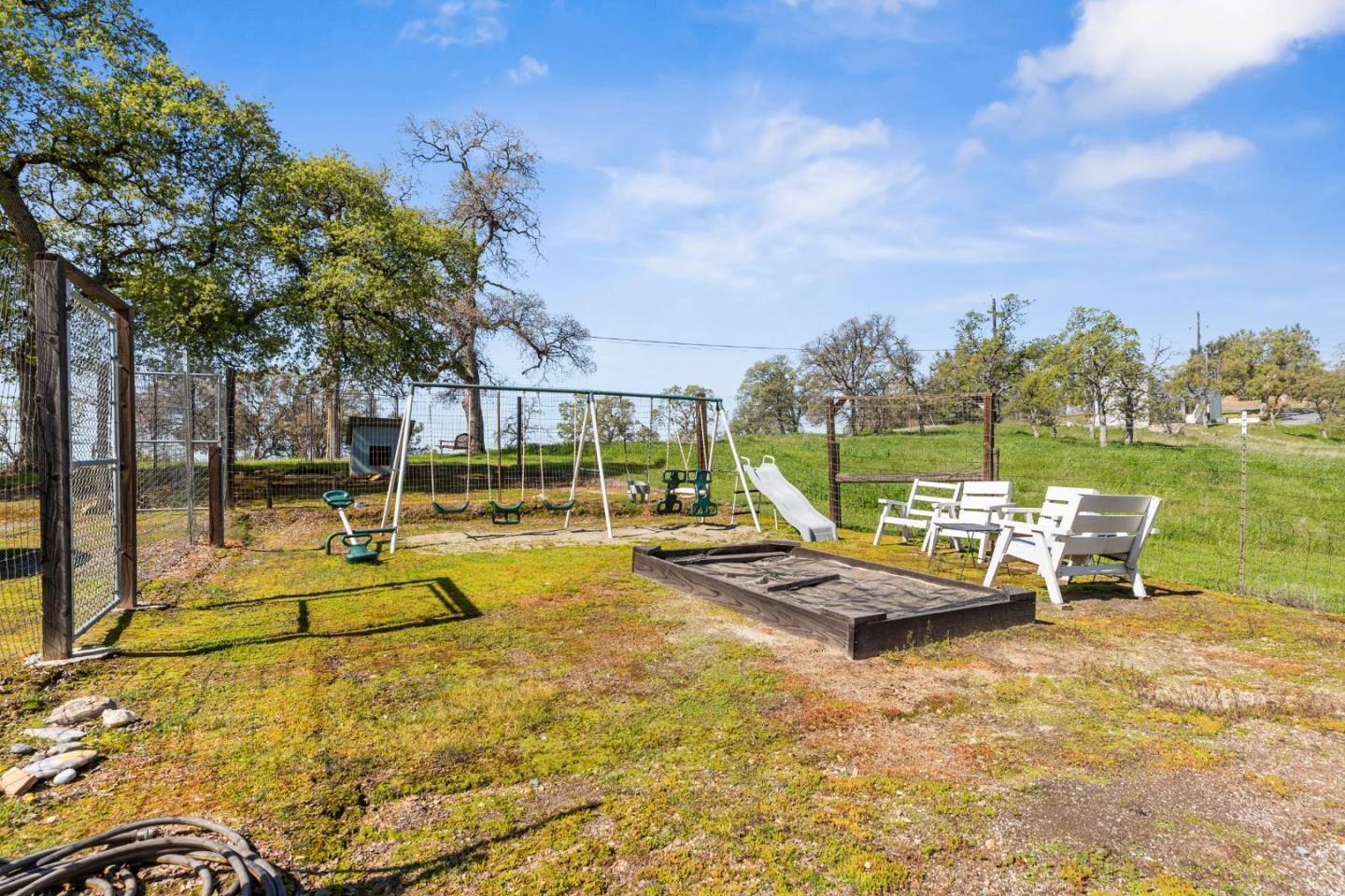 Detail Gallery Image 12 of 71 For 5699 Arbolada Dr, La Grange_TUM,  CA 95329 - 5 Beds | 4/1 Baths