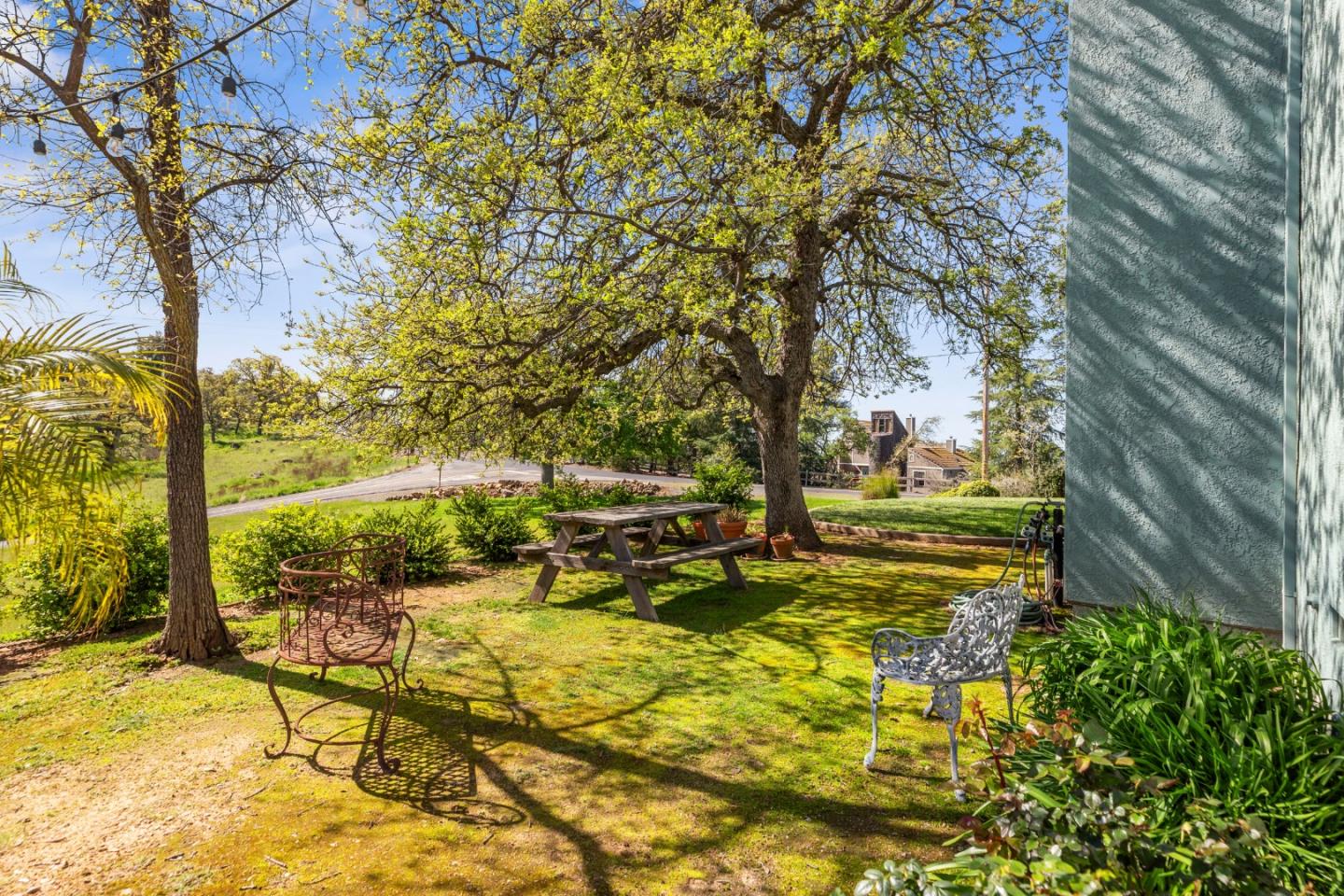 Detail Gallery Image 17 of 71 For 5699 Arbolada Dr, La Grange_TUM,  CA 95329 - 5 Beds | 4/1 Baths