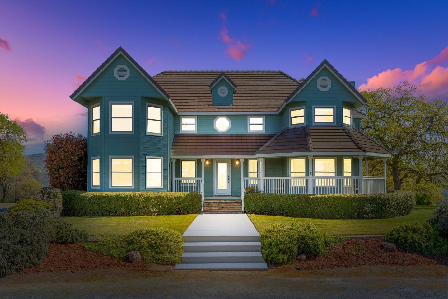 Detail Gallery Image 2 of 71 For 5699 Arbolada Dr, La Grange_TUM,  CA 95329 - 5 Beds | 4/1 Baths