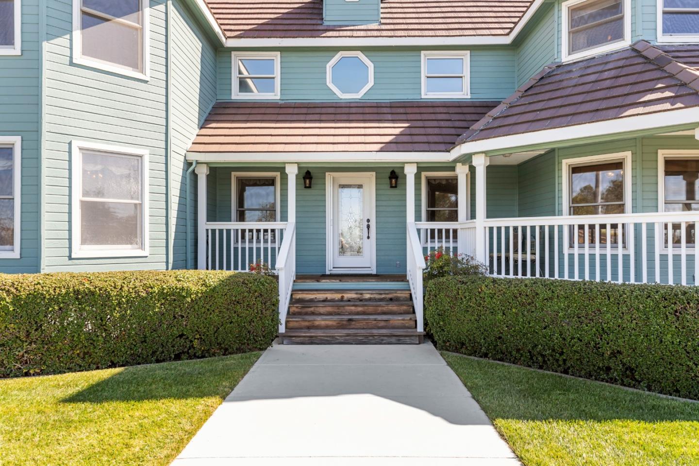 Detail Gallery Image 3 of 71 For 5699 Arbolada Dr, La Grange_TUM,  CA 95329 - 5 Beds | 4/1 Baths